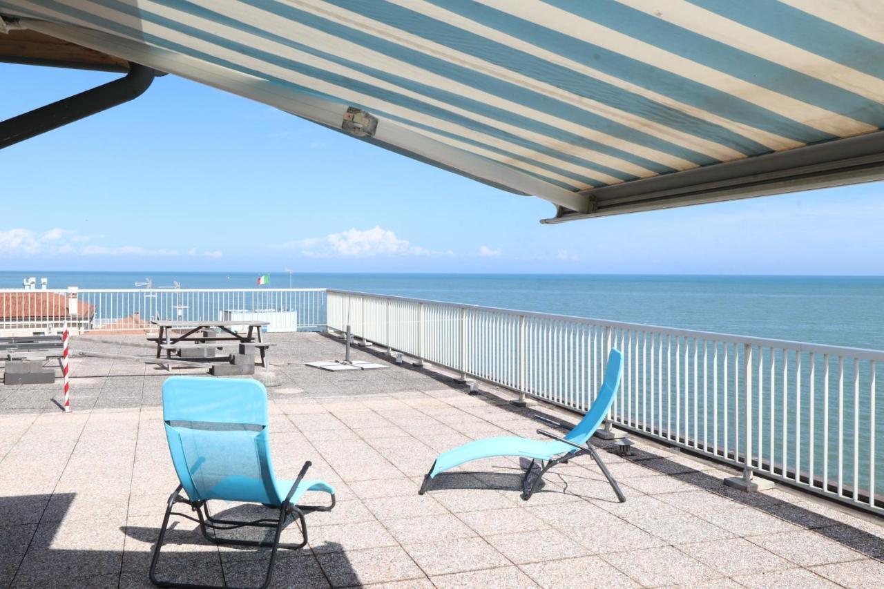Penthouse Attico Mara Lejlighed Caorle Eksteriør billede