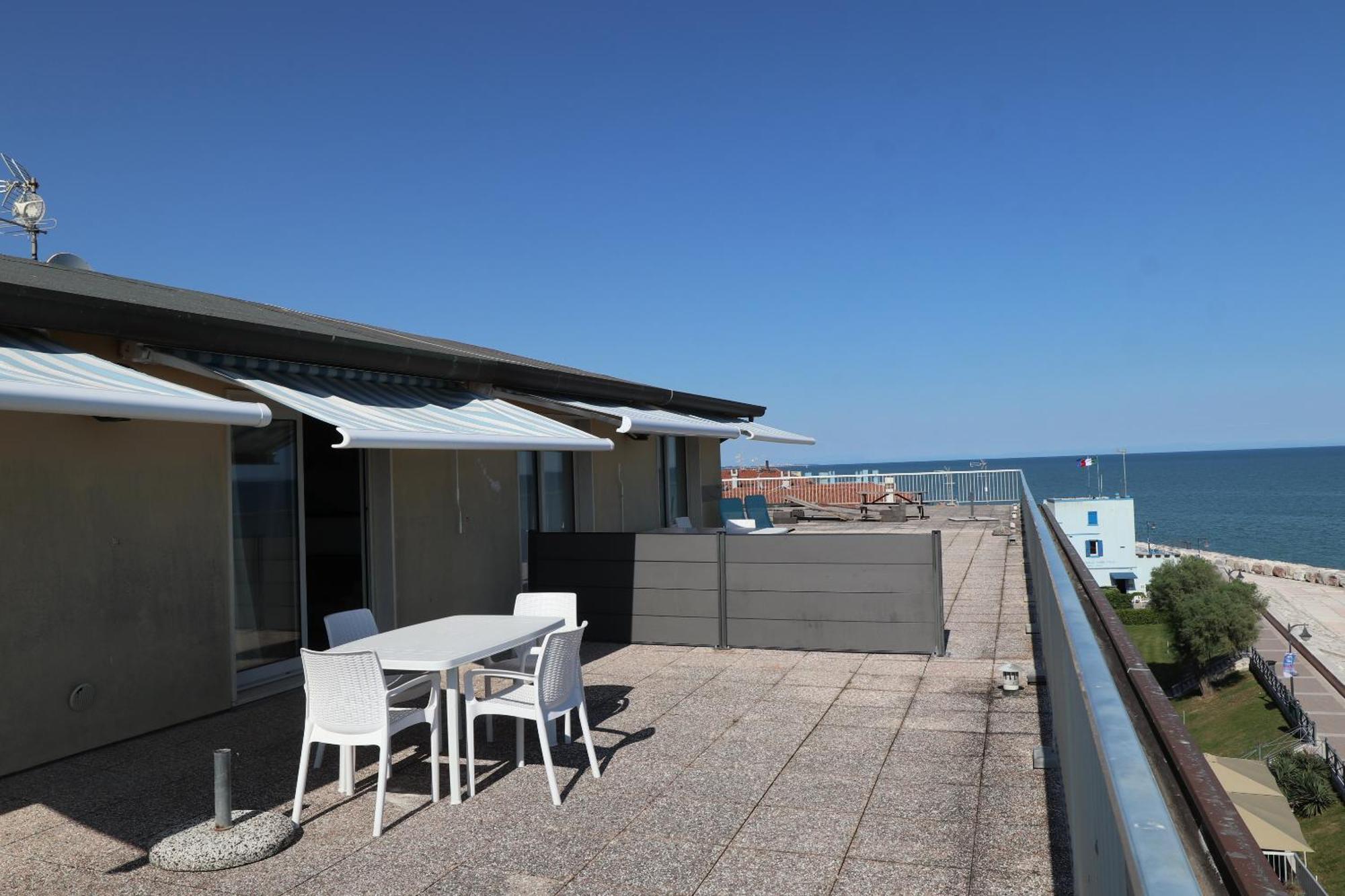 Penthouse Attico Mara Lejlighed Caorle Eksteriør billede